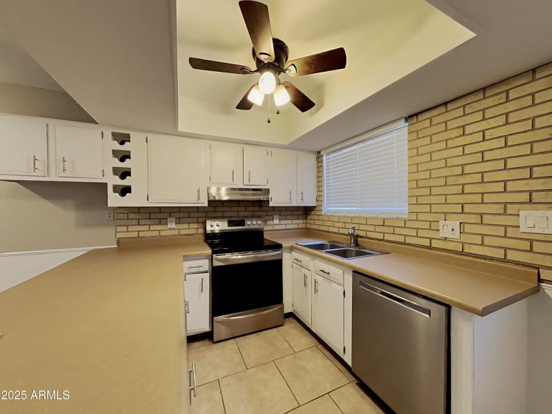 1006270.319 W Kristal Way_3