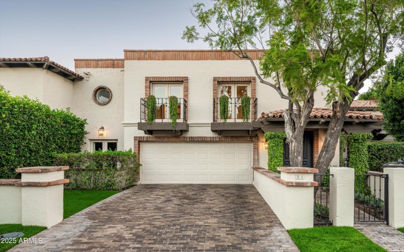 004_Exterior Front Garage