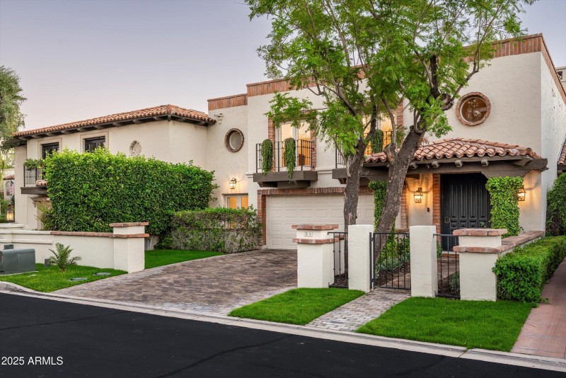 048_Twilight Exterior Front