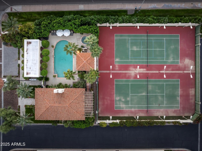 056_Aerial View Courts