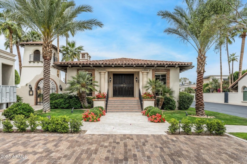 059_Community Clubhouse