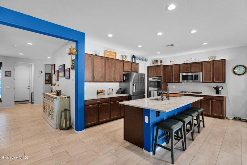 14 Entry Hallway to Kitchen