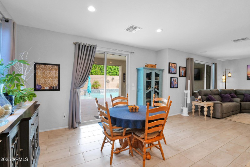 20 Eat-In Kitchen + Great Room