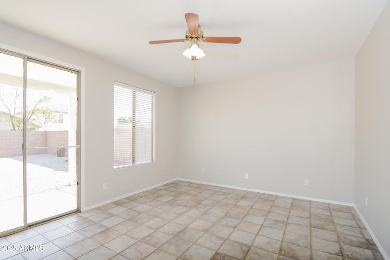 1014054.12924 W ASH ST - Dining Room