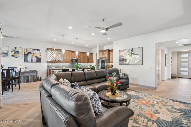 6-print-W Catalina Dr-S2310-006