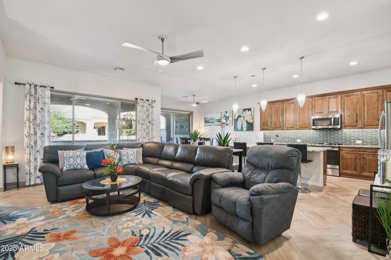 7-print-W Catalina Dr-S2310-007