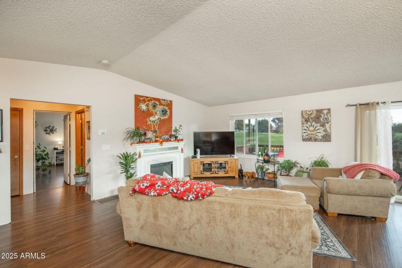 35-web-or-mls-1059-n-stirrup-high-dr-w