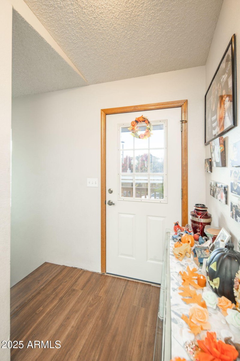 32-web-or-mls-1059-n-stirrup-high-dr-w