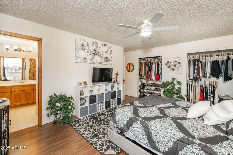 26-web-or-mls-1059-n-stirrup-high-dr-w