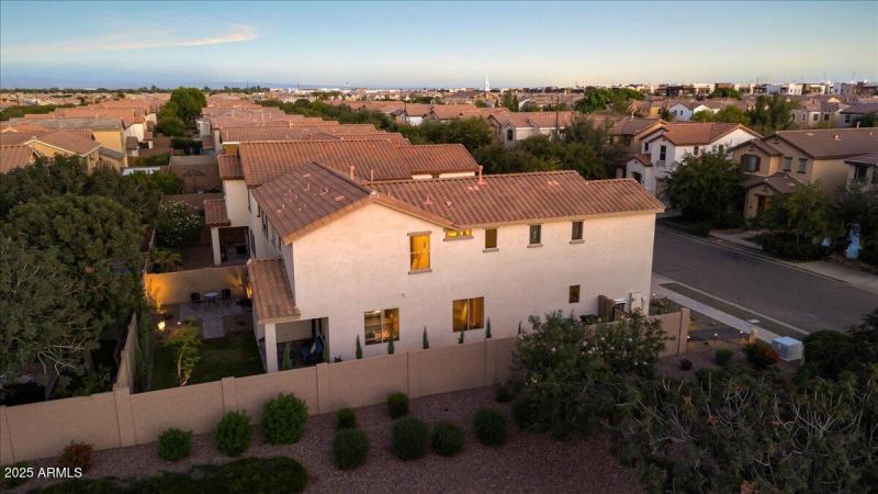 06-DJI_20251022175745_0178_D