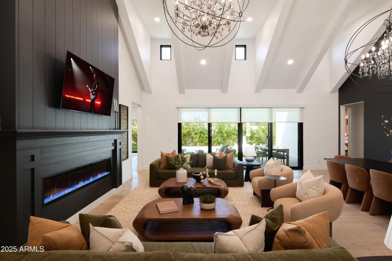 PropertyImageCo_3808EFairmountAve_WEB_10