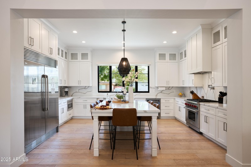 PropertyImageCo_3808EFairmountAve_WEB_15