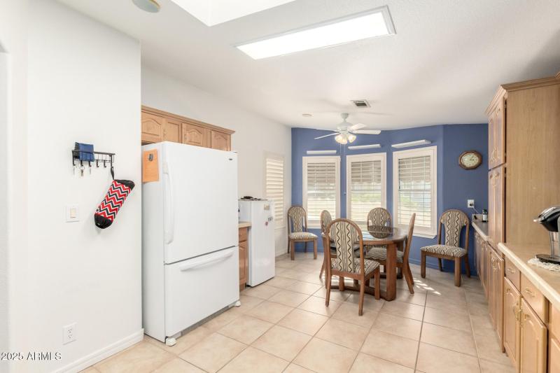 Eat-in Kitchen
