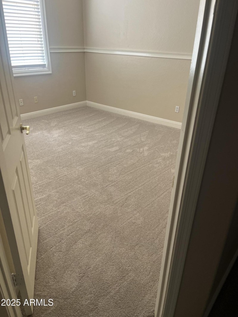 4th bedroom new carpet