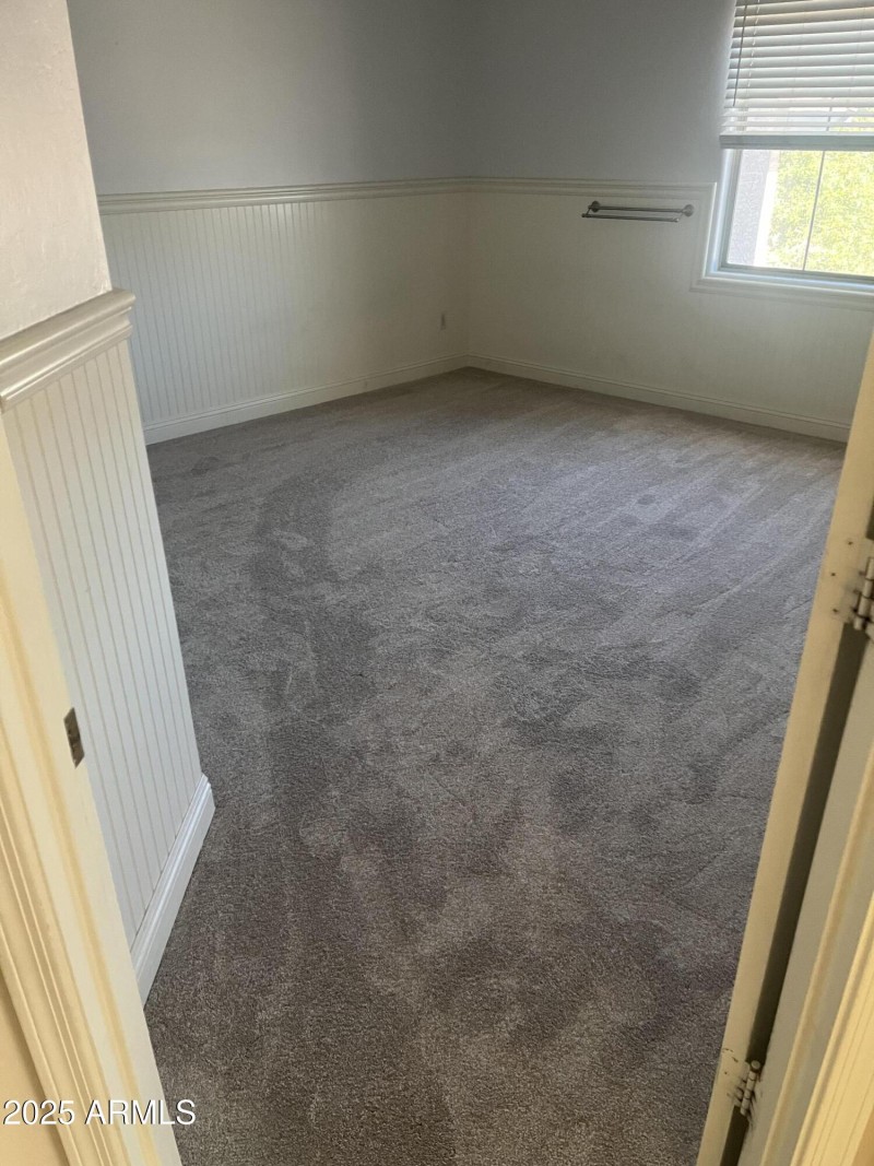 5th bedroom new carpet