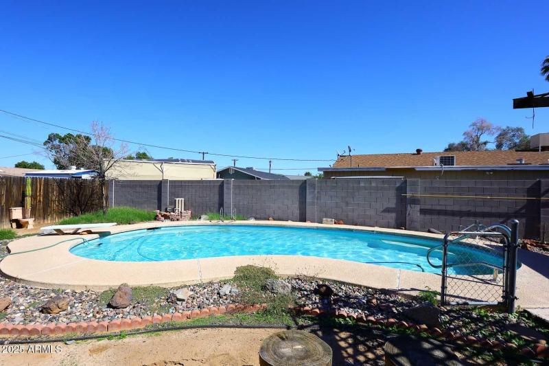 Pool2