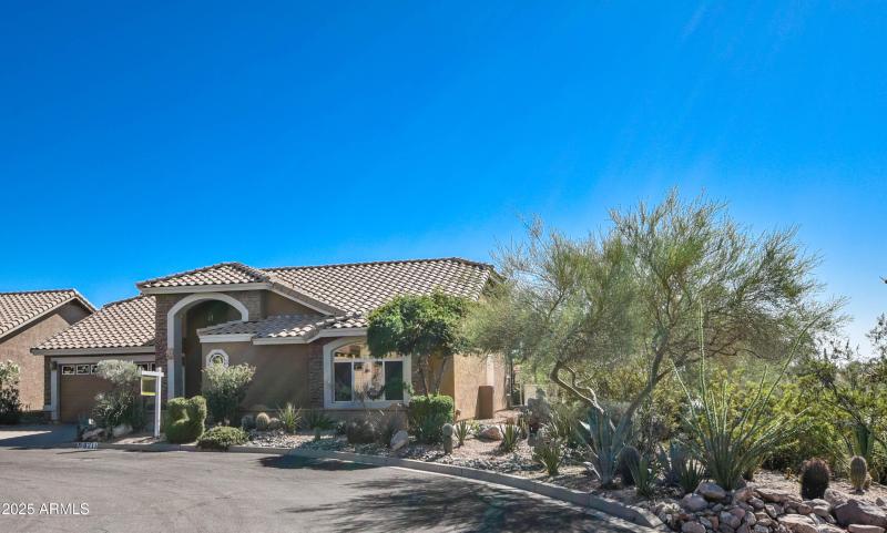 COMMON AREA NEXT TO HOME