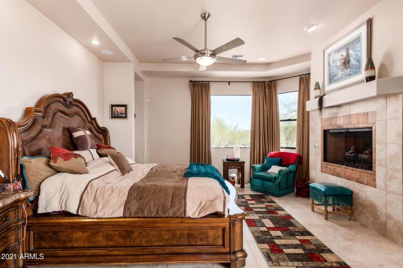 MASTER SUITE OPENS TO POOL