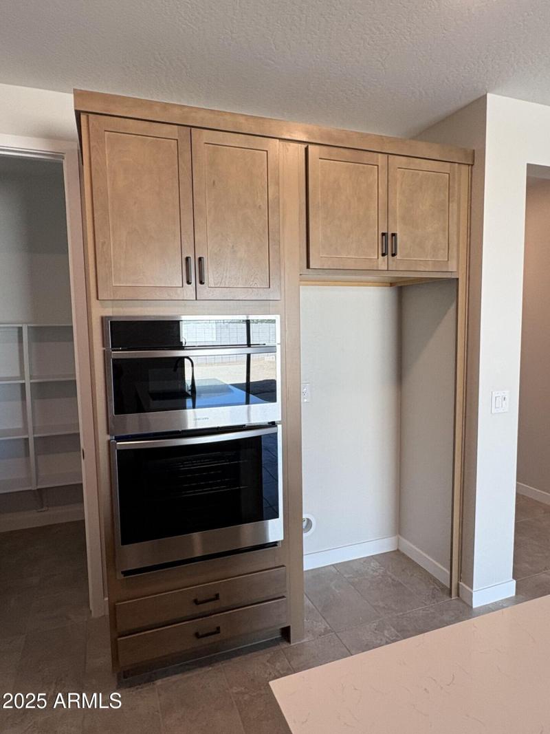 CIT45 Lot 130 Kitchen Oven