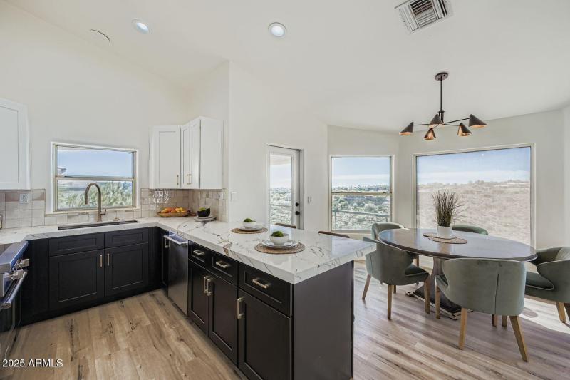 15731 Sycamore Dr - Web Quality - 009 -