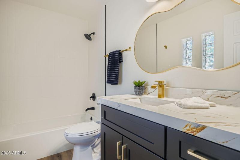 15731 Sycamore Dr - Web Quality - 013 -