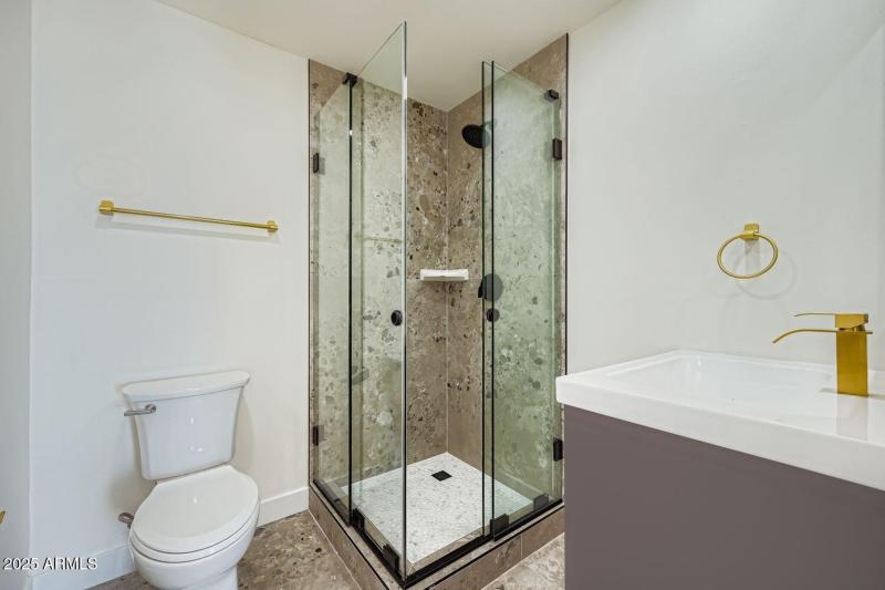 15731 Sycamore Dr - Web Quality - 026 -