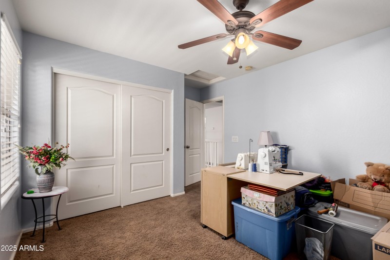 Multi-Purpose Bedroom or Hobby Room