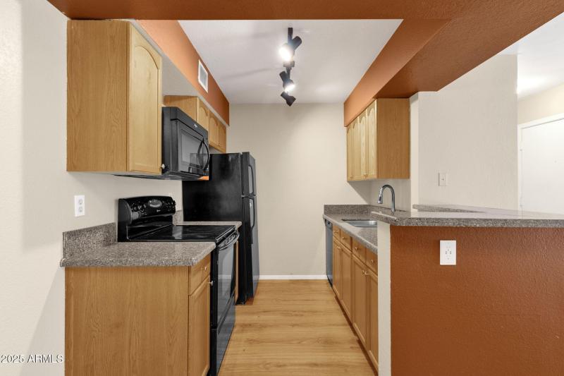 11-web-or-mls-10610-s-48th-st-1039