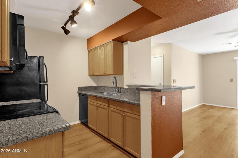 12-web-or-mls-10610-s-48th-st-1039