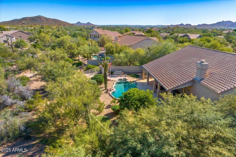 Scenic Desert surrounds the bacyard