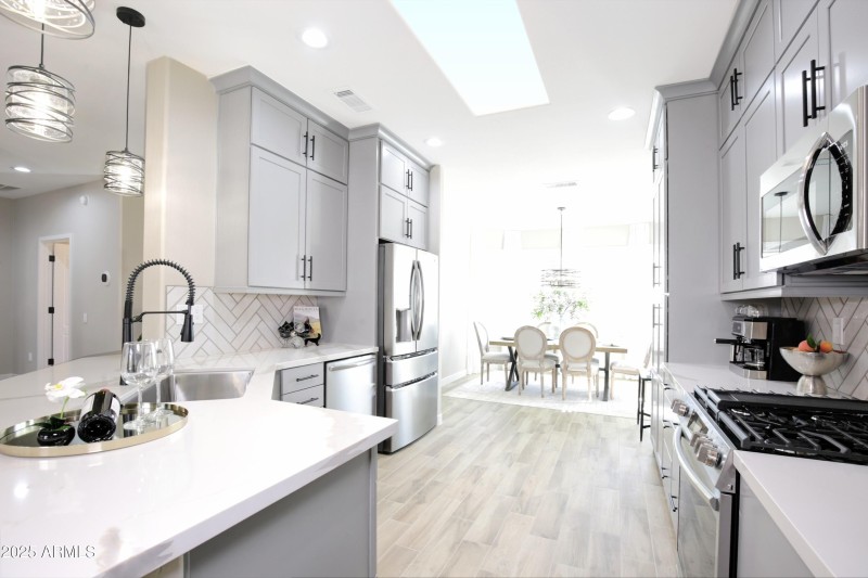 Quartz Kitchen with Elegant Design