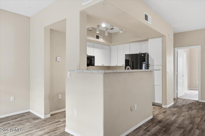 13-Kitchen