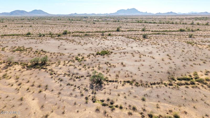 12 - 50635025P Parcel