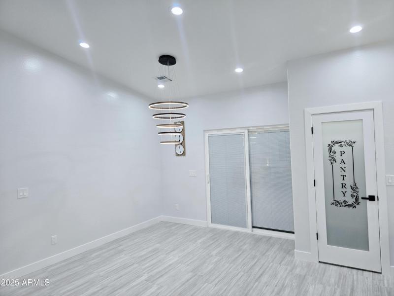 Integrated blinds patio doors