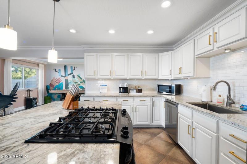 9-web-or-mls-PML04436