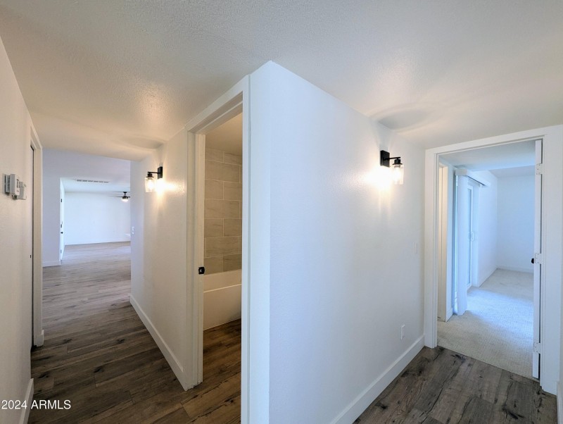 121 N FLINT CIR