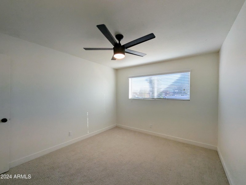 121 N FLINT CIR