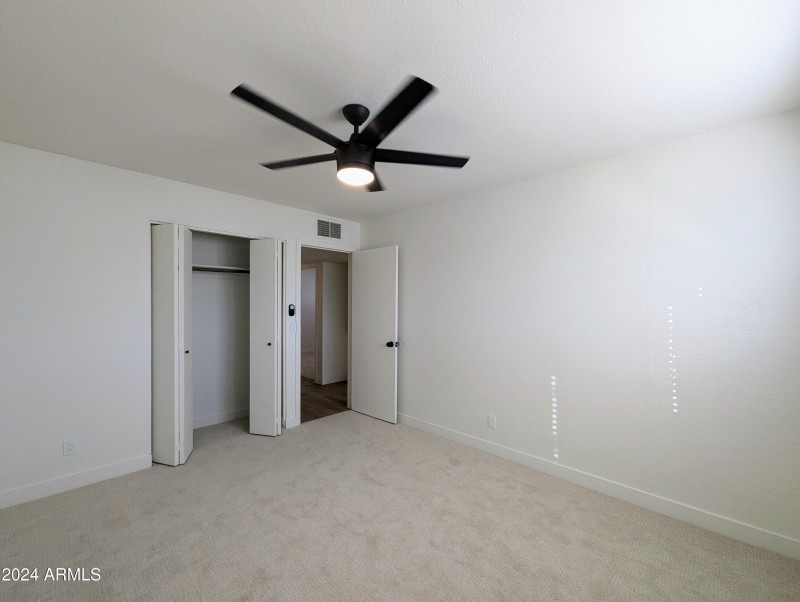 121 N FLINT CIR