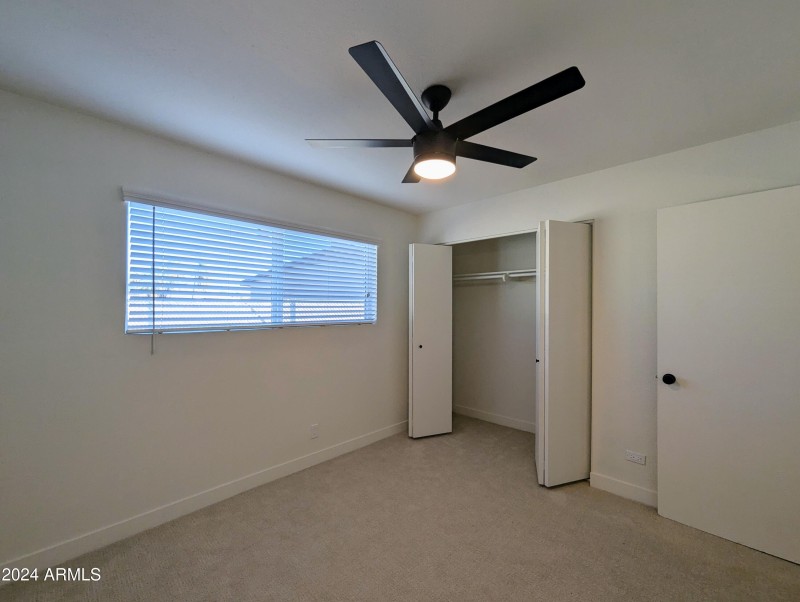 121 N FLINT CIR
