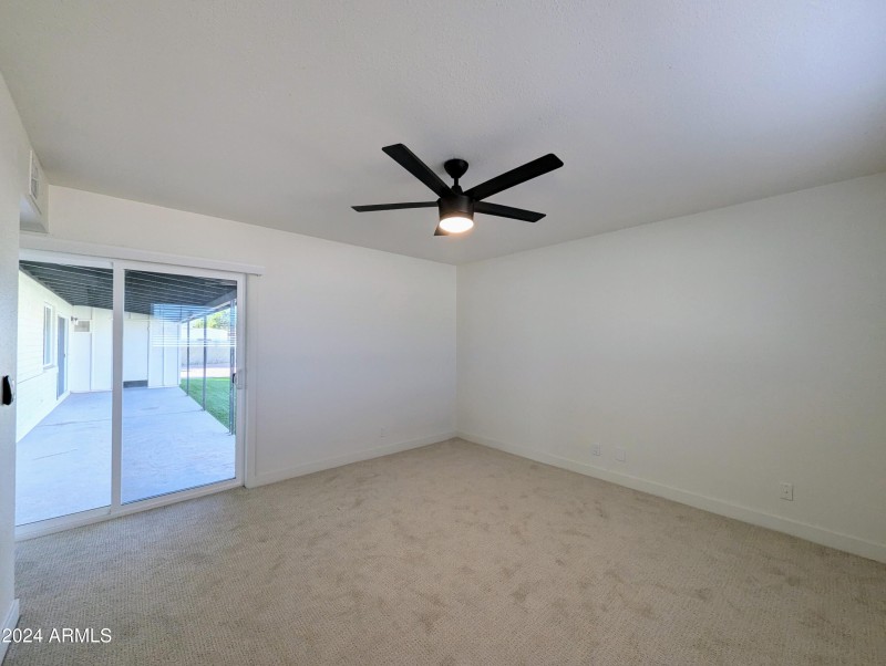 121 N FLINT CIR