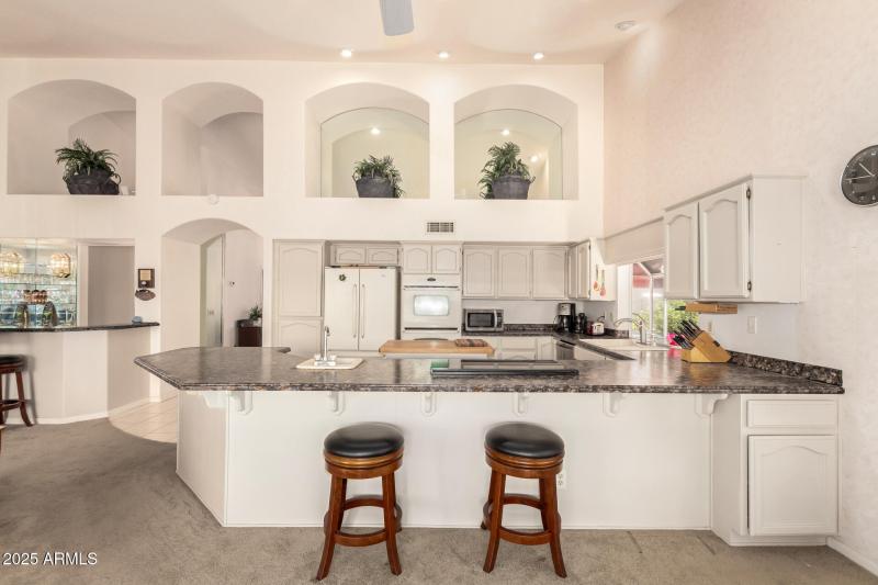 Large counter hight bar