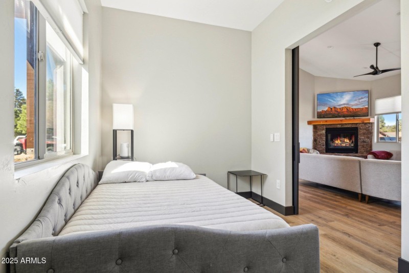 32-web-or-mls-2762-w-highland-meadows-dr