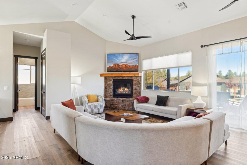 5-web-or-mls-2762-w-highland-meadows-dr