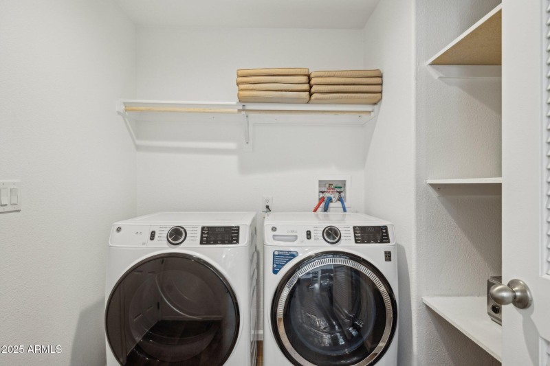 21-web-or-mls-2314-e-clear-point-way