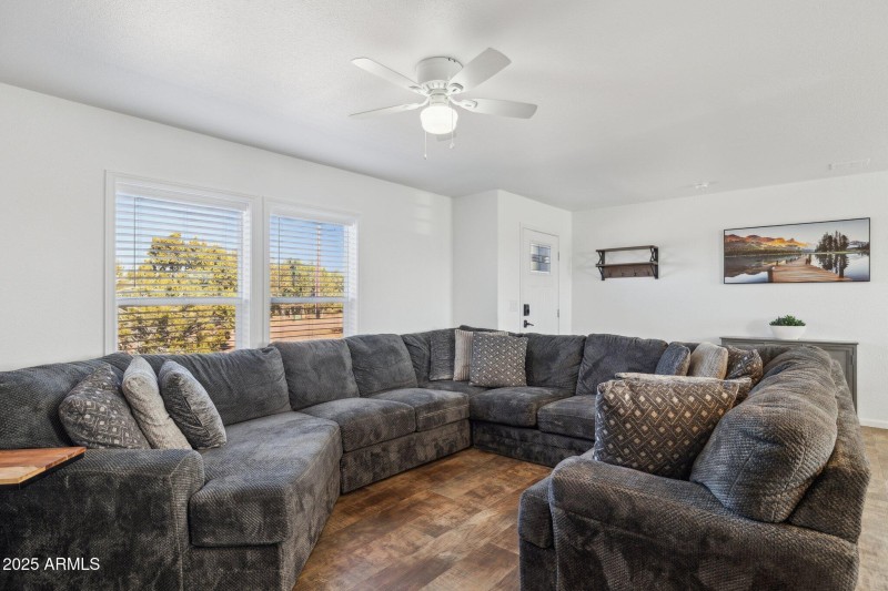 4-web-or-mls-2314-e-clear-point-way