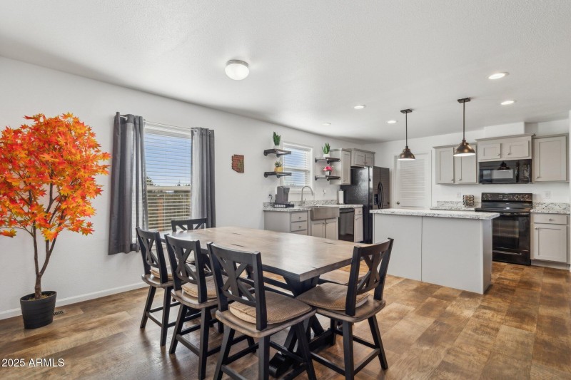 5-web-or-mls-2314-e-clear-point-way