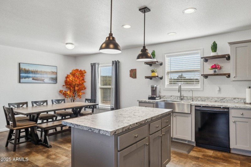 7-web-or-mls-2314-e-clear-point-way