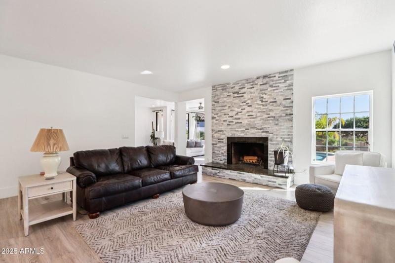 15-web-or-mls-S Tuzigoot Dr-S2410-015