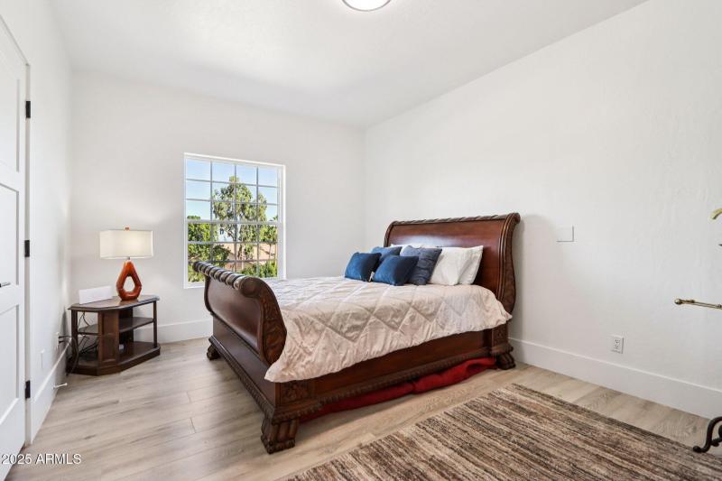 37-web-or-mls-S Tuzigoot Dr-S2410-037