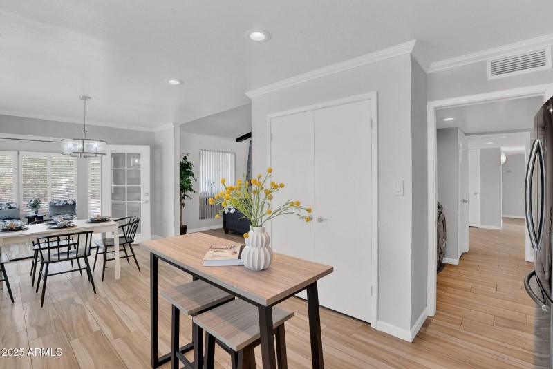 1-web-or-mls-9426 E Minnesota Ave -16